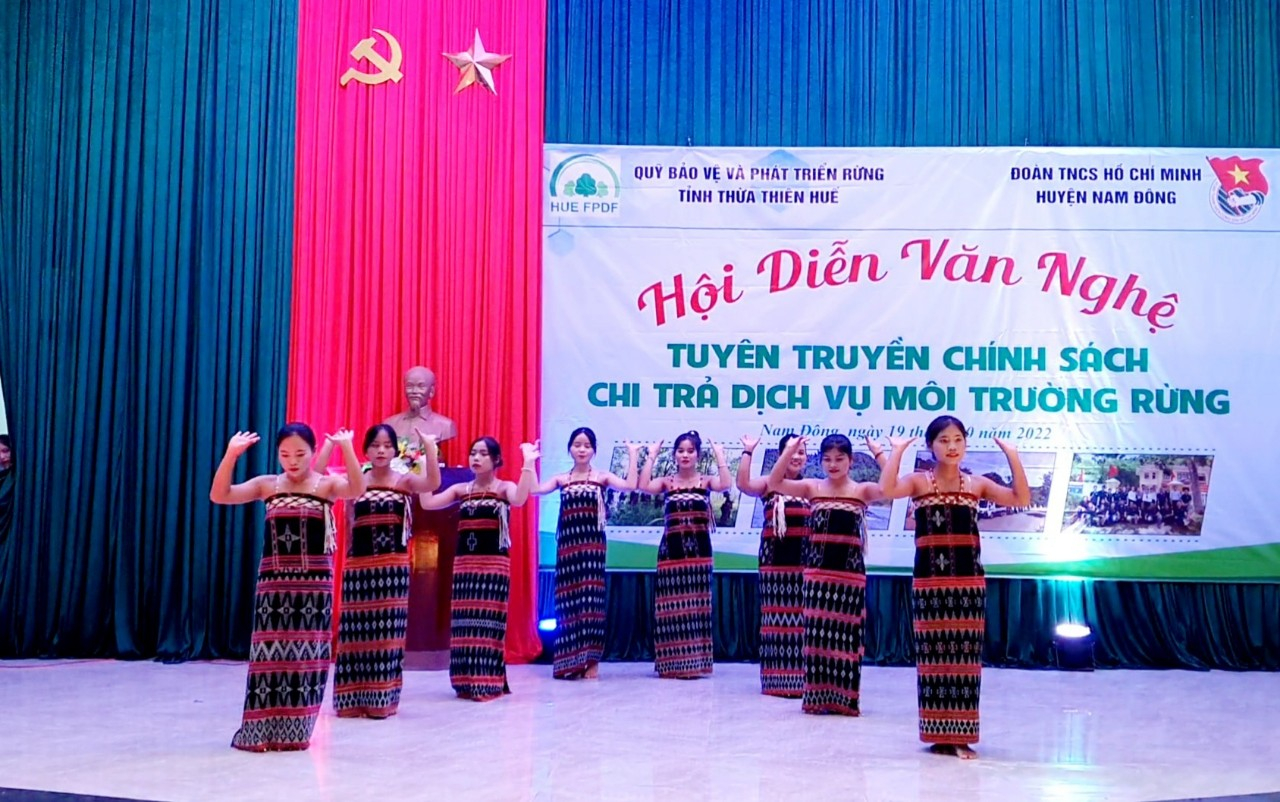 Quỹ Bảo vệ và Phát triển rừng tỉnh Thừa Thiên Huế phối hợp với Huyện Đoàn Nam Đông tổ chức “Hội diễn văn nghệ truyền thông”.